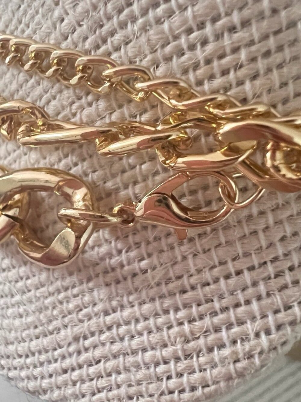 Gold Layered Chunky Chain Necklace Set Lightweight Curb Figaro Link Trendy Bold - Picture 8 of 9